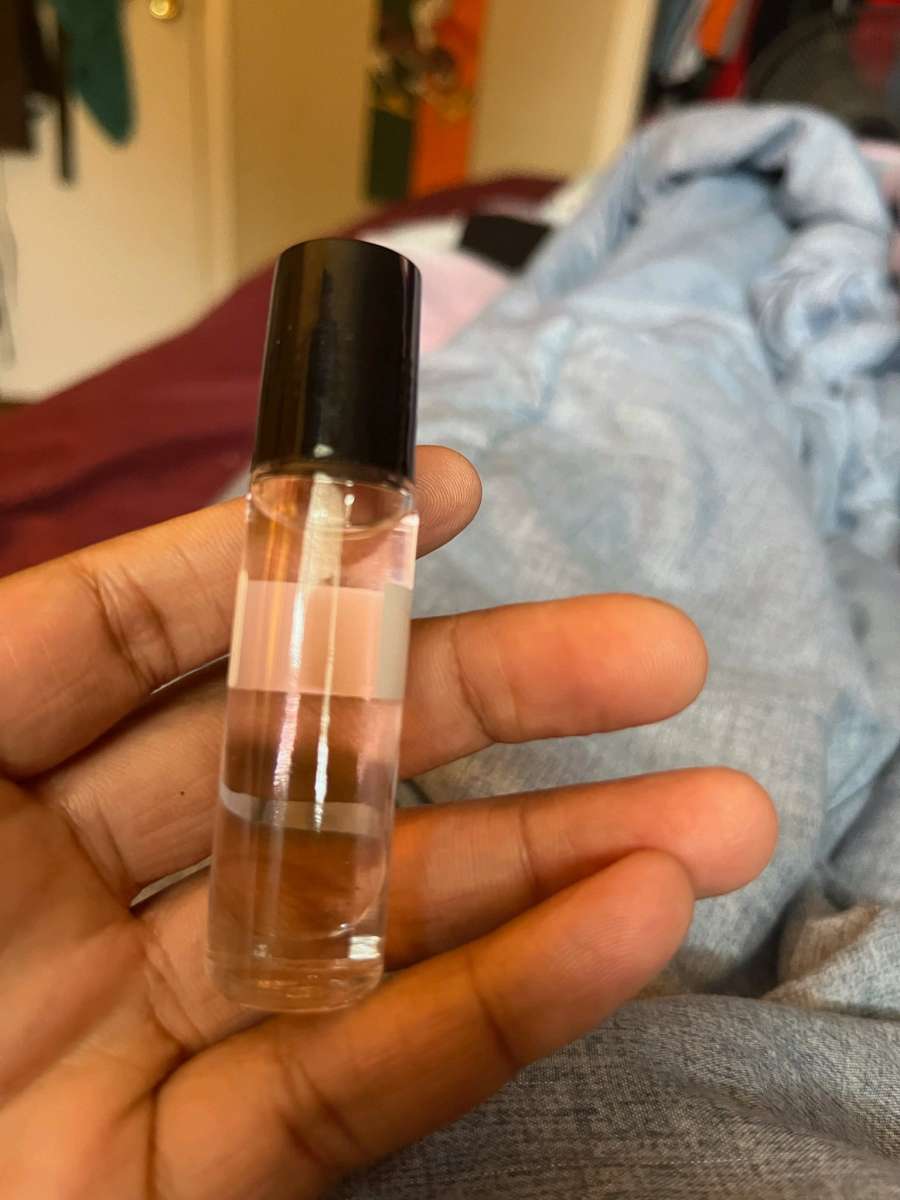 Delina exclusif roll on perfume