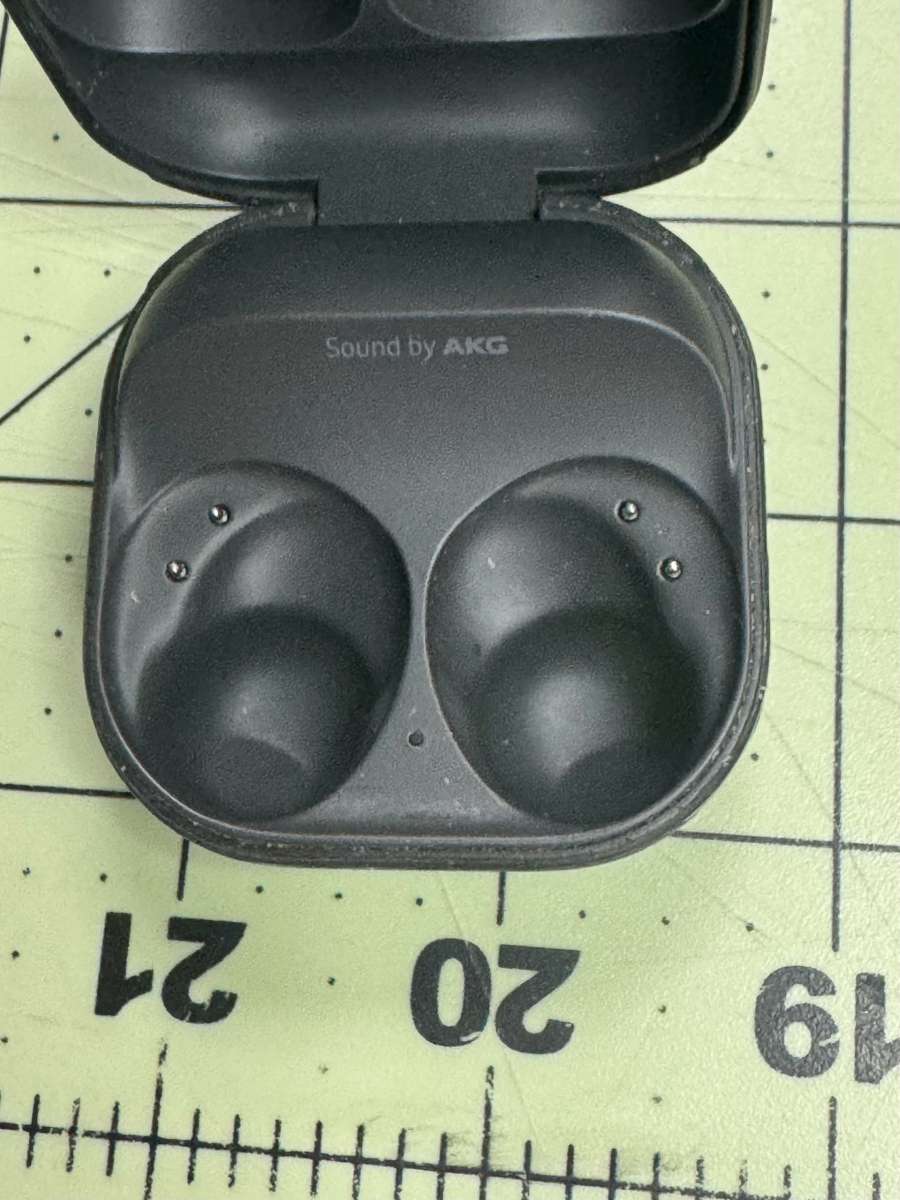 Samsung Galaxy Buds 2 Black  L Earbud Missing  Case  R Earbu