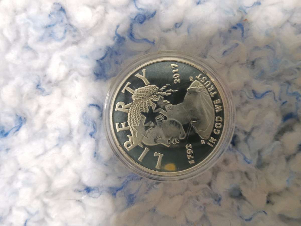 100 non circulated US mint pure Platinum coin