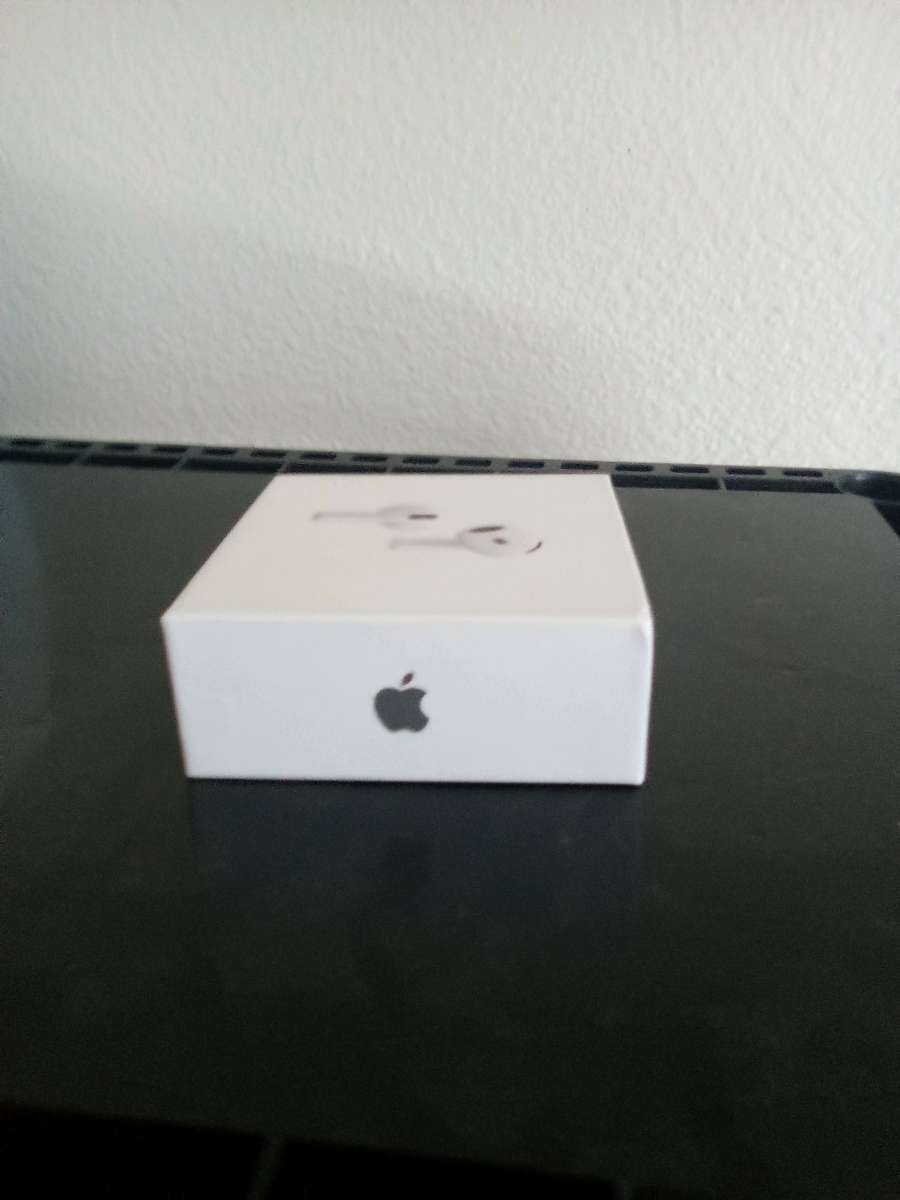 AirPods Generation 4