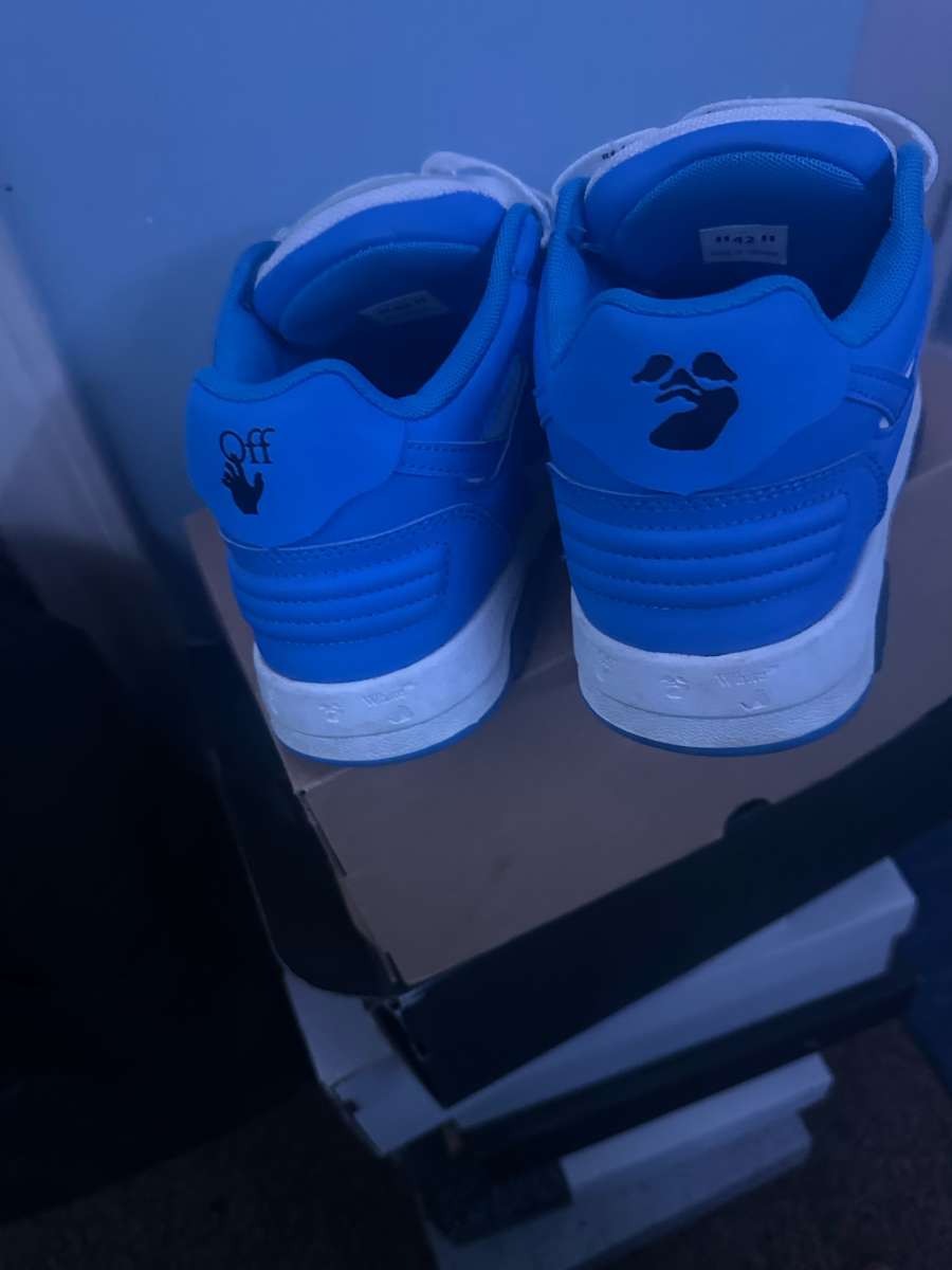 off white OOO size 42