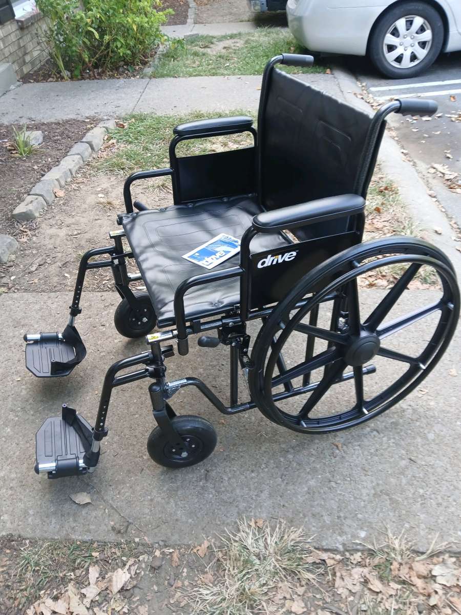 DRIVE SENTRA EC HEAVY DUTY WHEELCHAIR