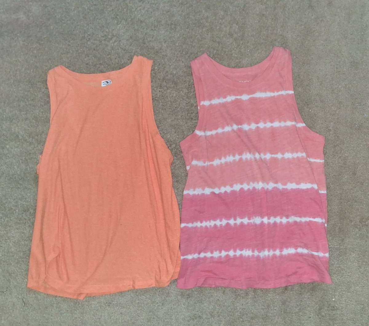 bundle Of 2 Womens tank tops size small