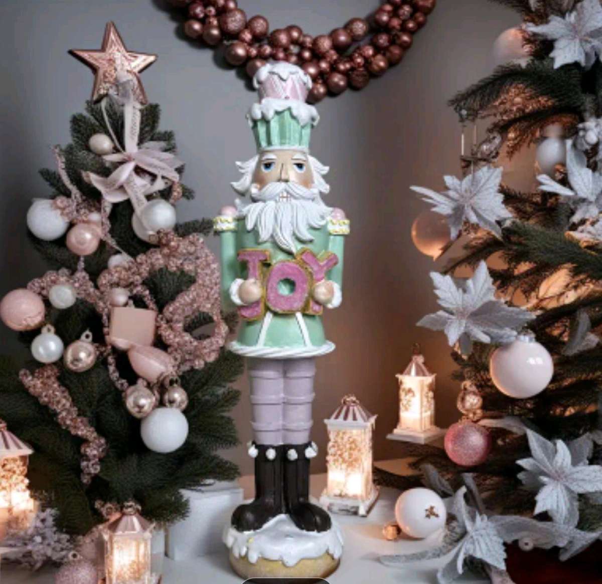 Christmas  Resin Nutcracker Decor