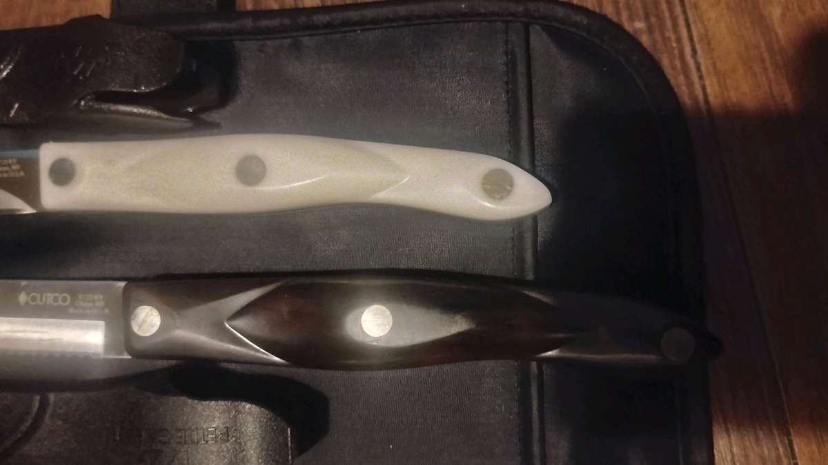 Cutco knife set petite Carver and table knife and trimmer