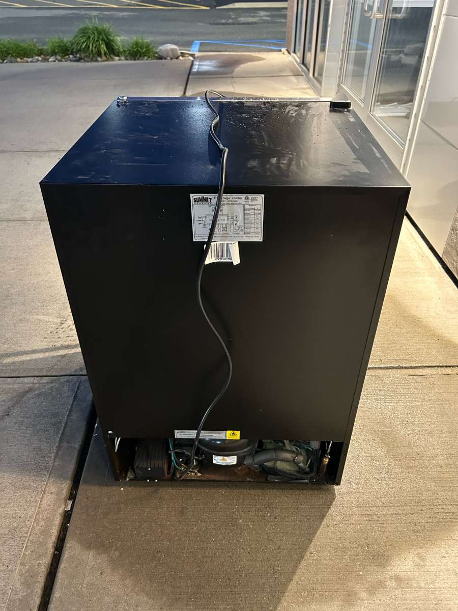 Summit beverage cooler