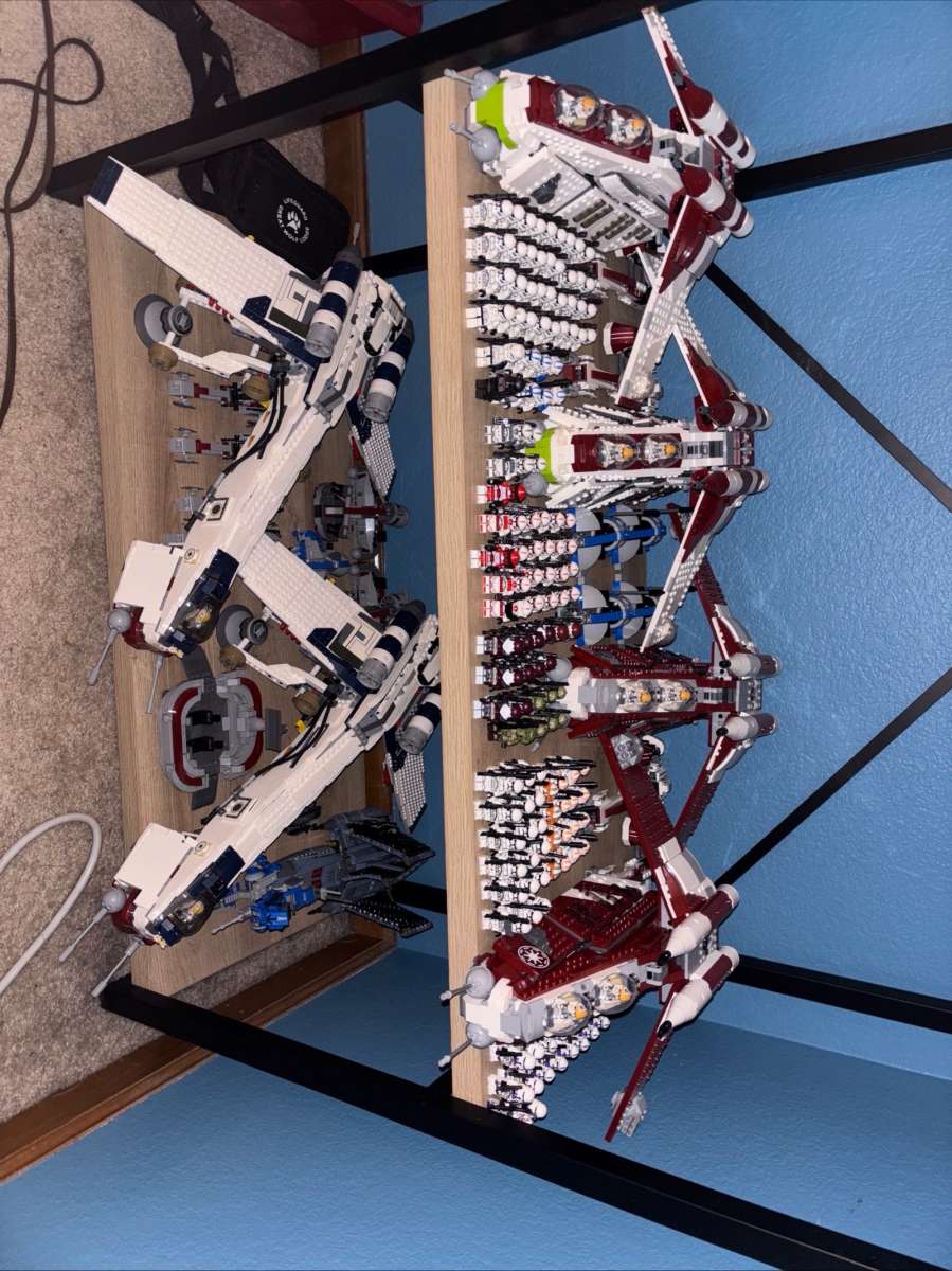 huge Lego clone army