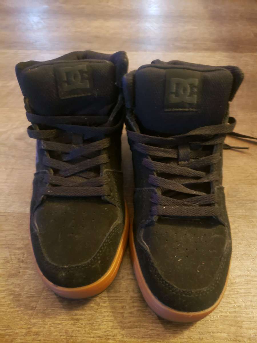 Boys DCs brand new never worn