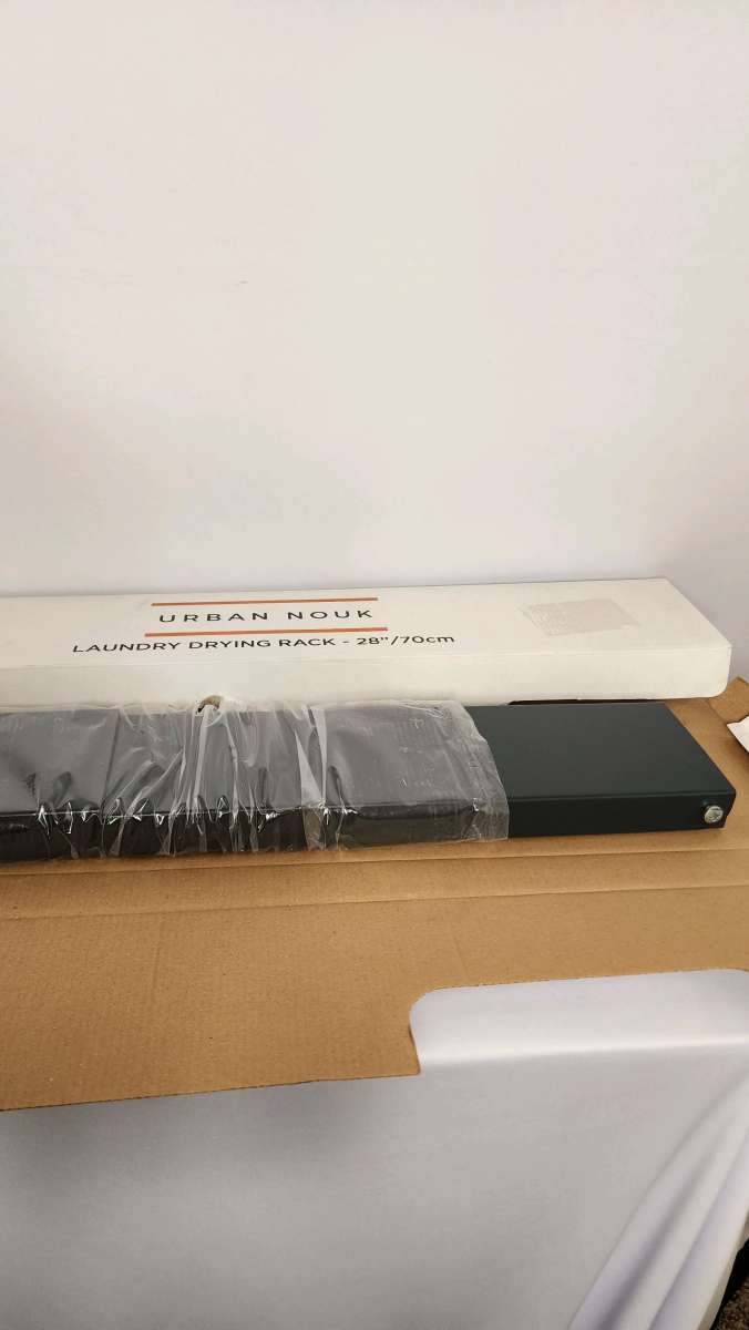 LAUNDRY DRYING RACK WALL MOUNTED RETRACTABLE CLOTHES DRYING