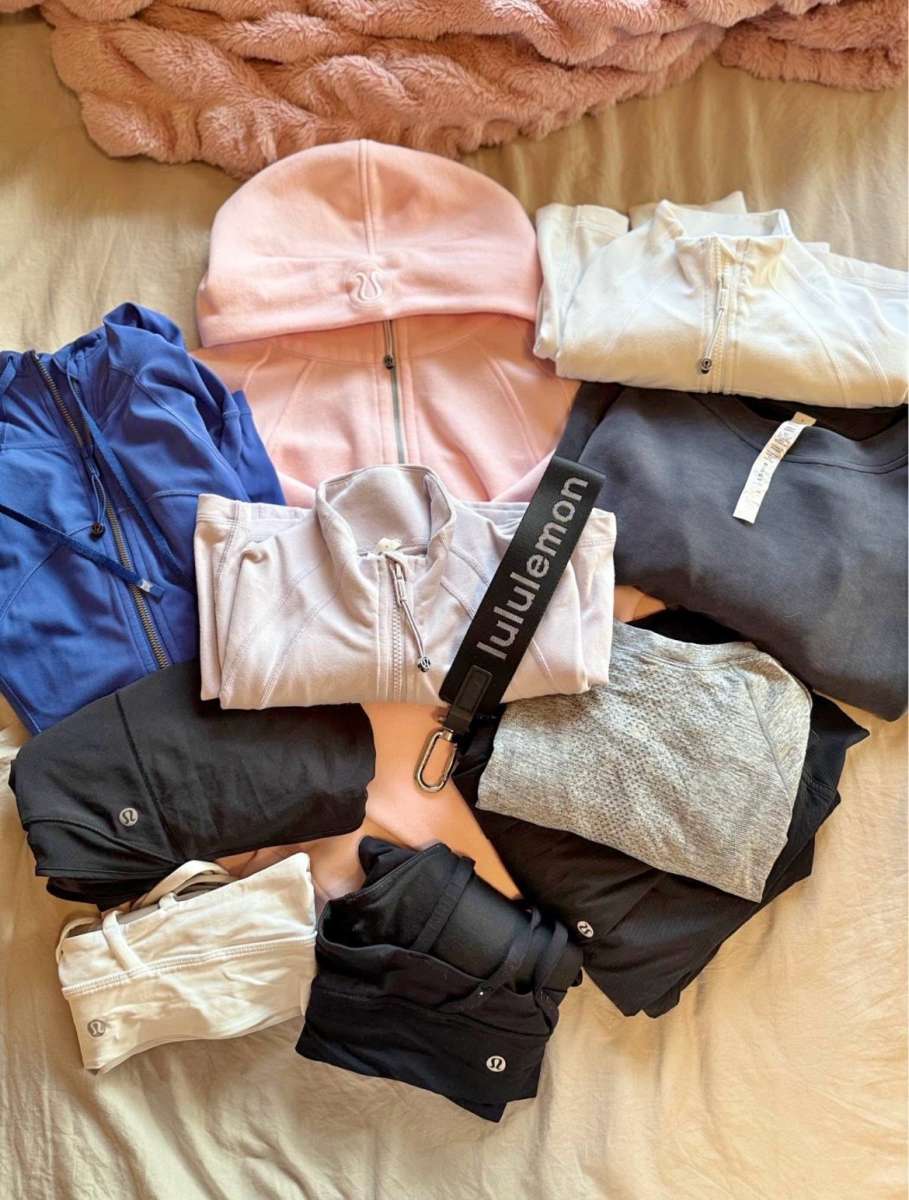 Lululemon Dream Bundle