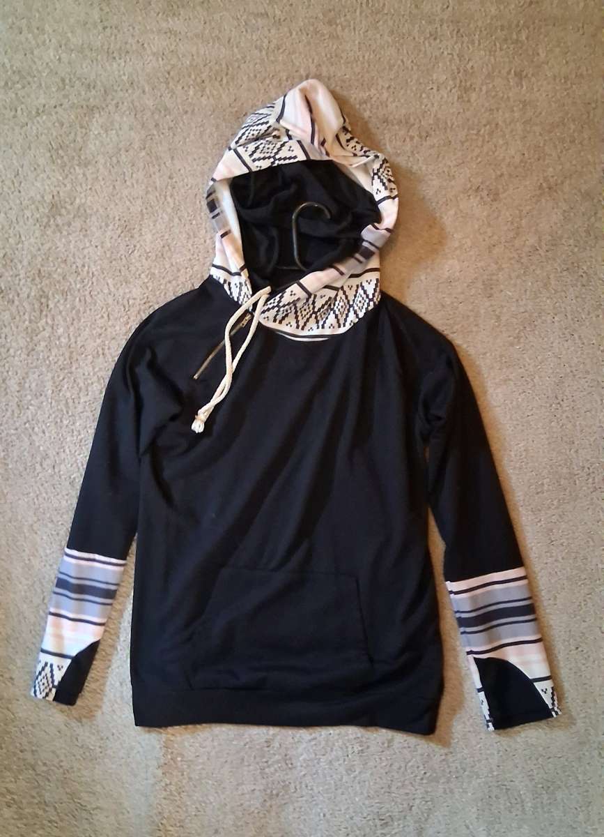AZTEC BLACK DOUBLE HOODED HOODIE WOMENS SMALL
