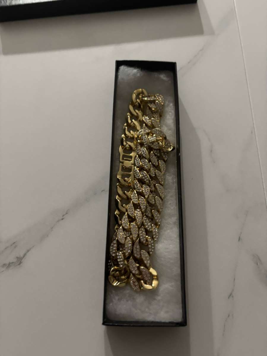 gold and diamond chain