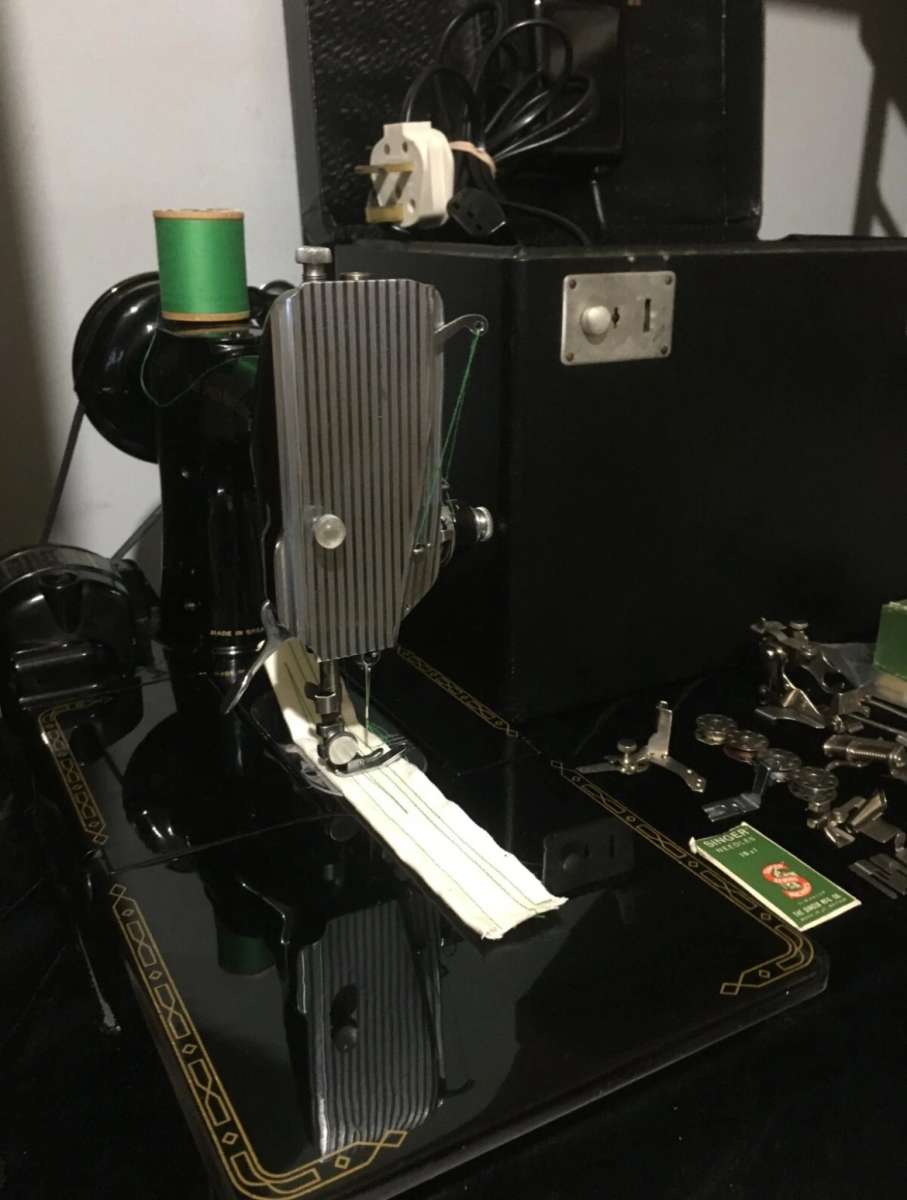 Singer 222k Sewing Machine