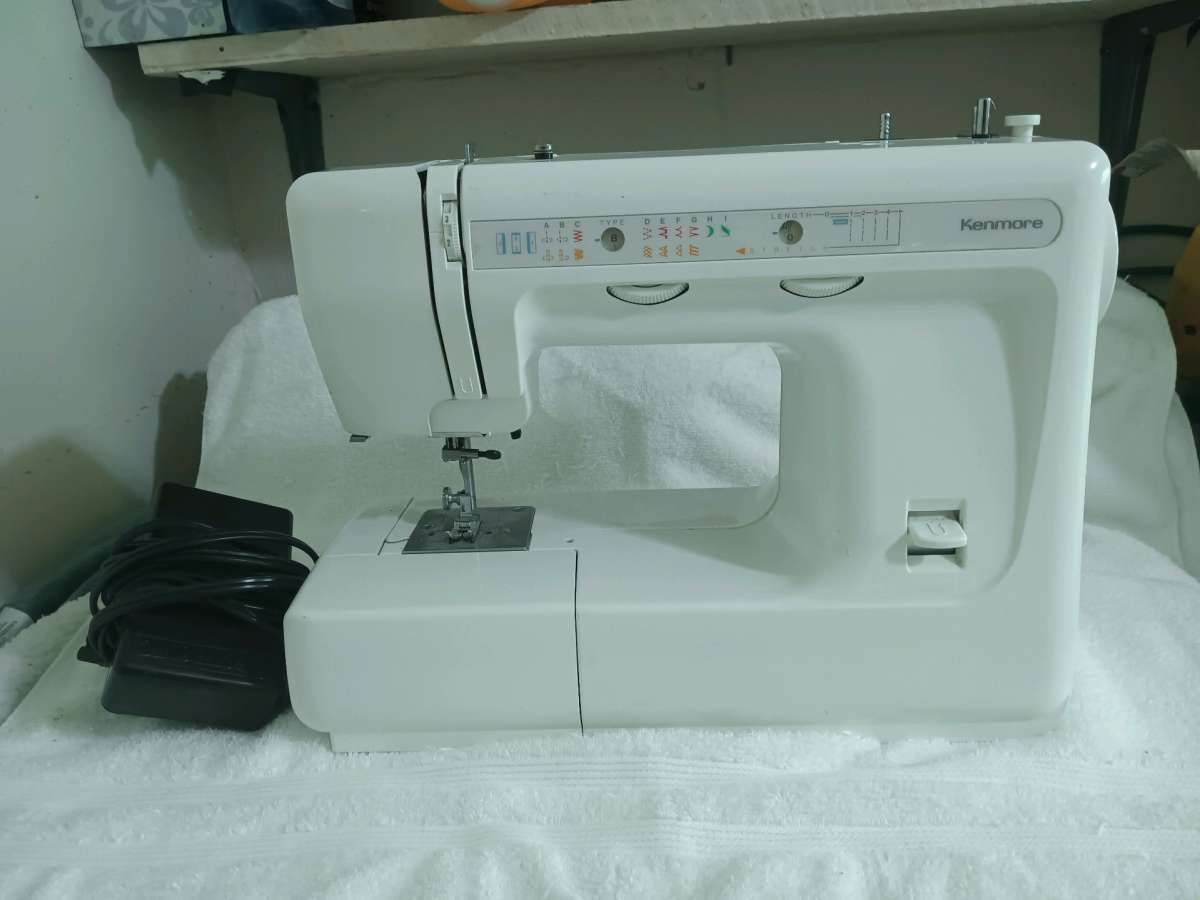 Kenmore Sewing Machine achine