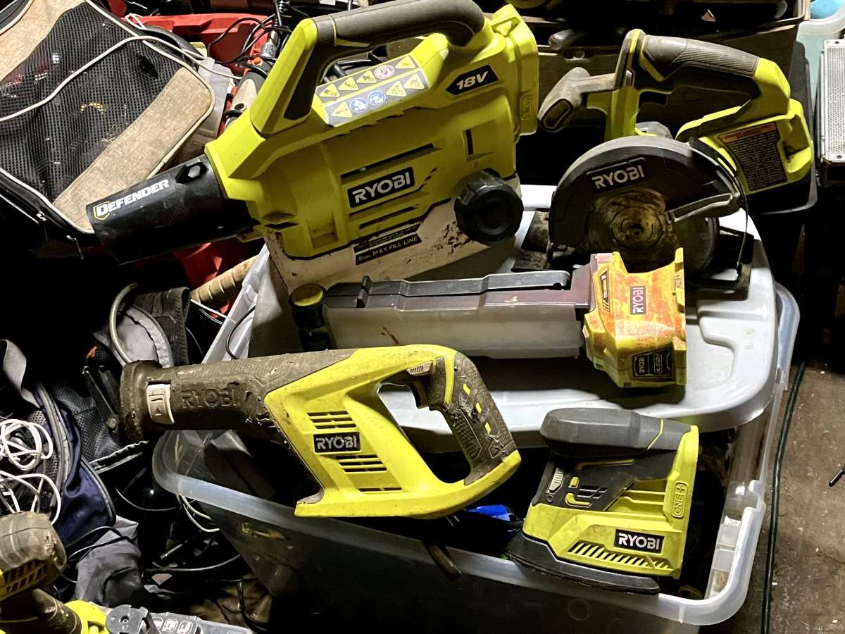 16 pc Ryobi Power Tools
