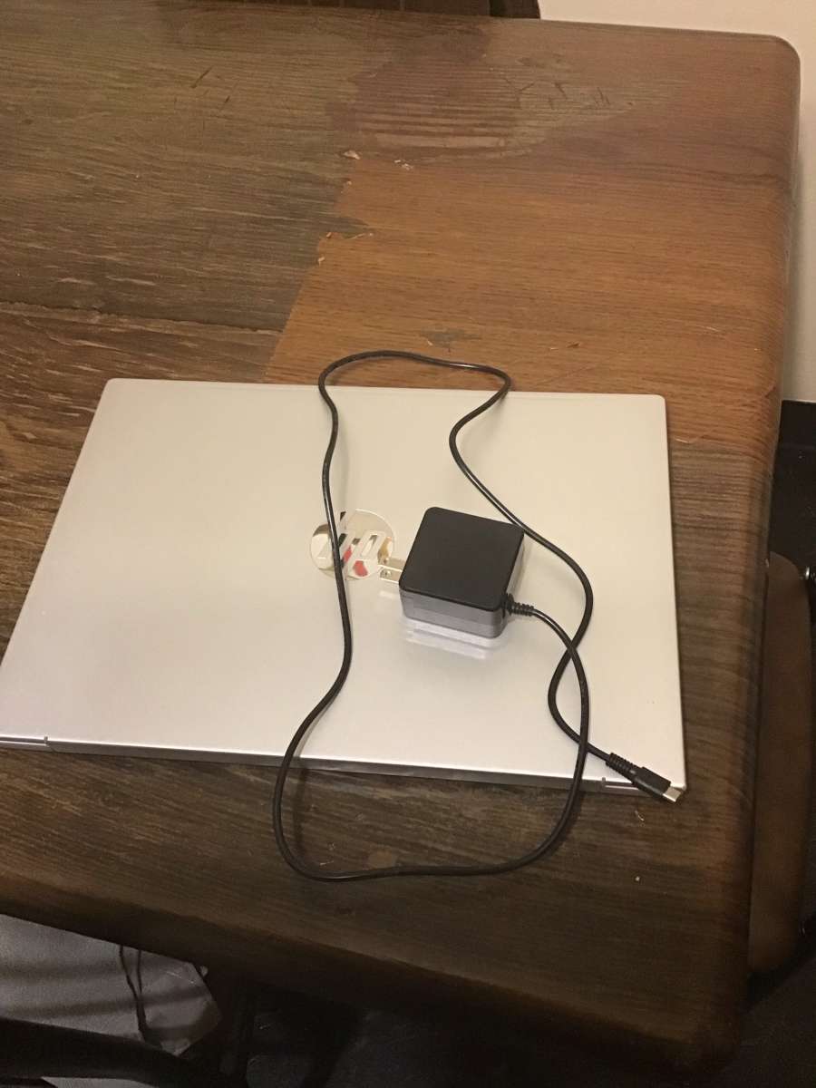 HP laptop good condition with a fast type c charger