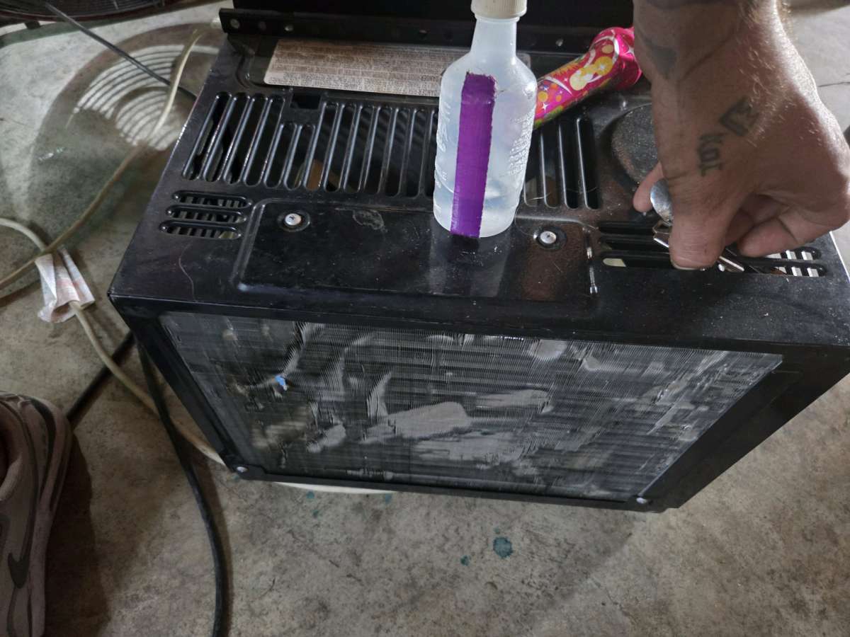 gently used Air Conditioner