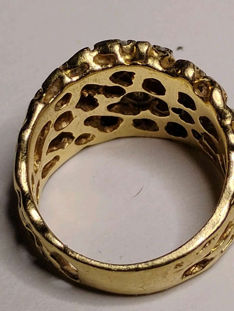 vintage 14k Gold Nugget Ring with 9 Brilliant White Diamonds