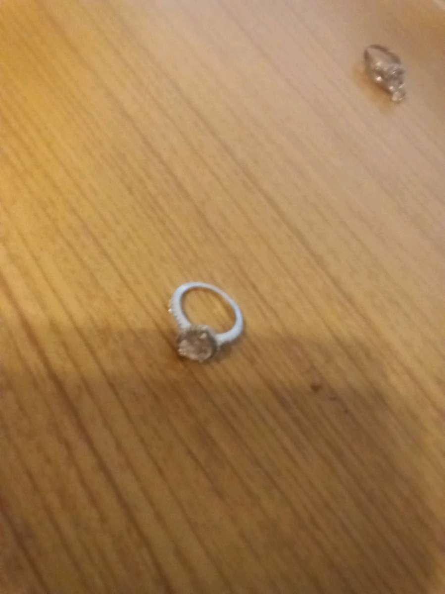 size 8 engagement ring anniversary diamond ring