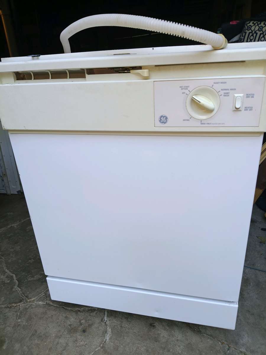 GE dishwasher functions as expected