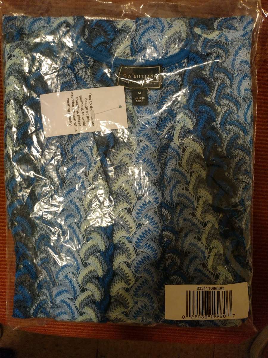 G BY GIULIANI BLACK LABEL WOMENS TOP