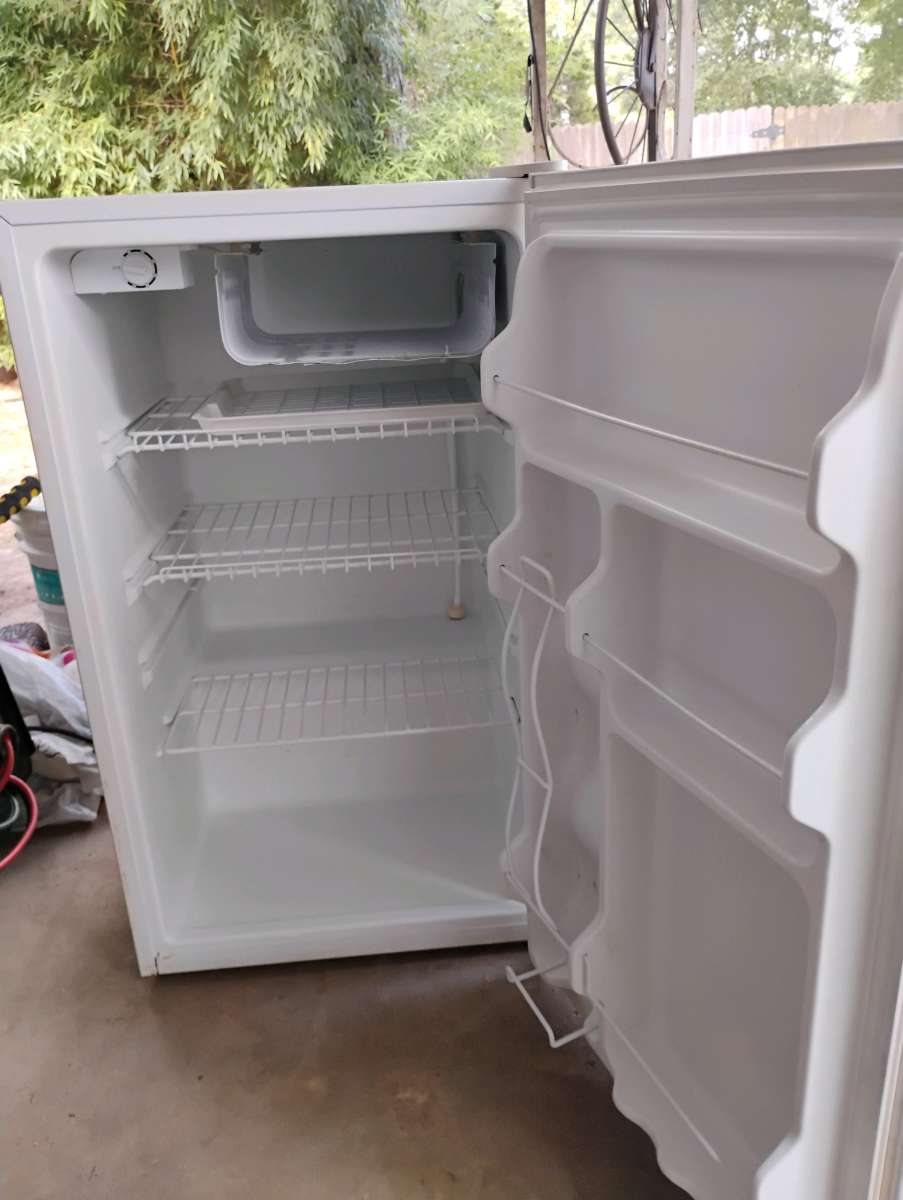 keystone due mini fridge