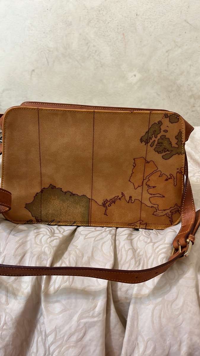 IYLASSE ALVIERO MARTINI Leather Handbag