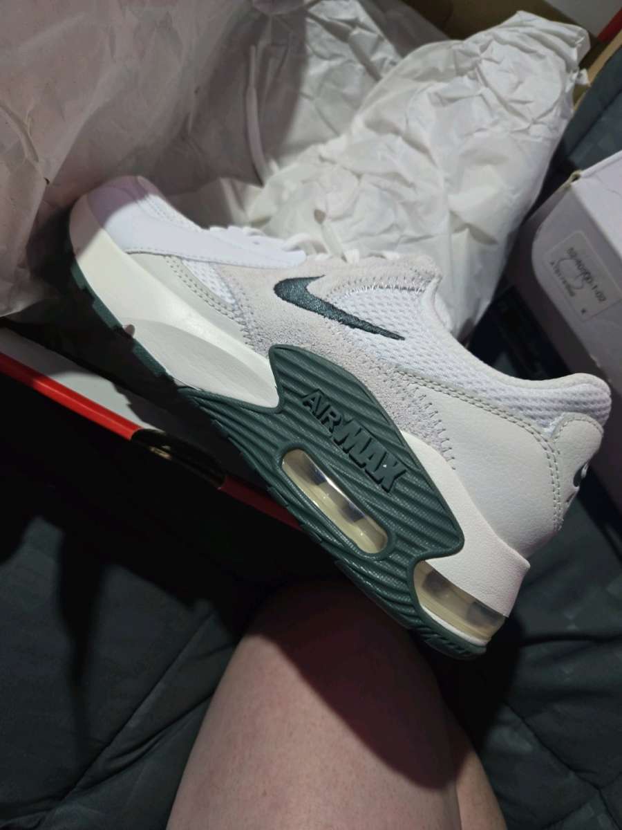 brand new womens nike