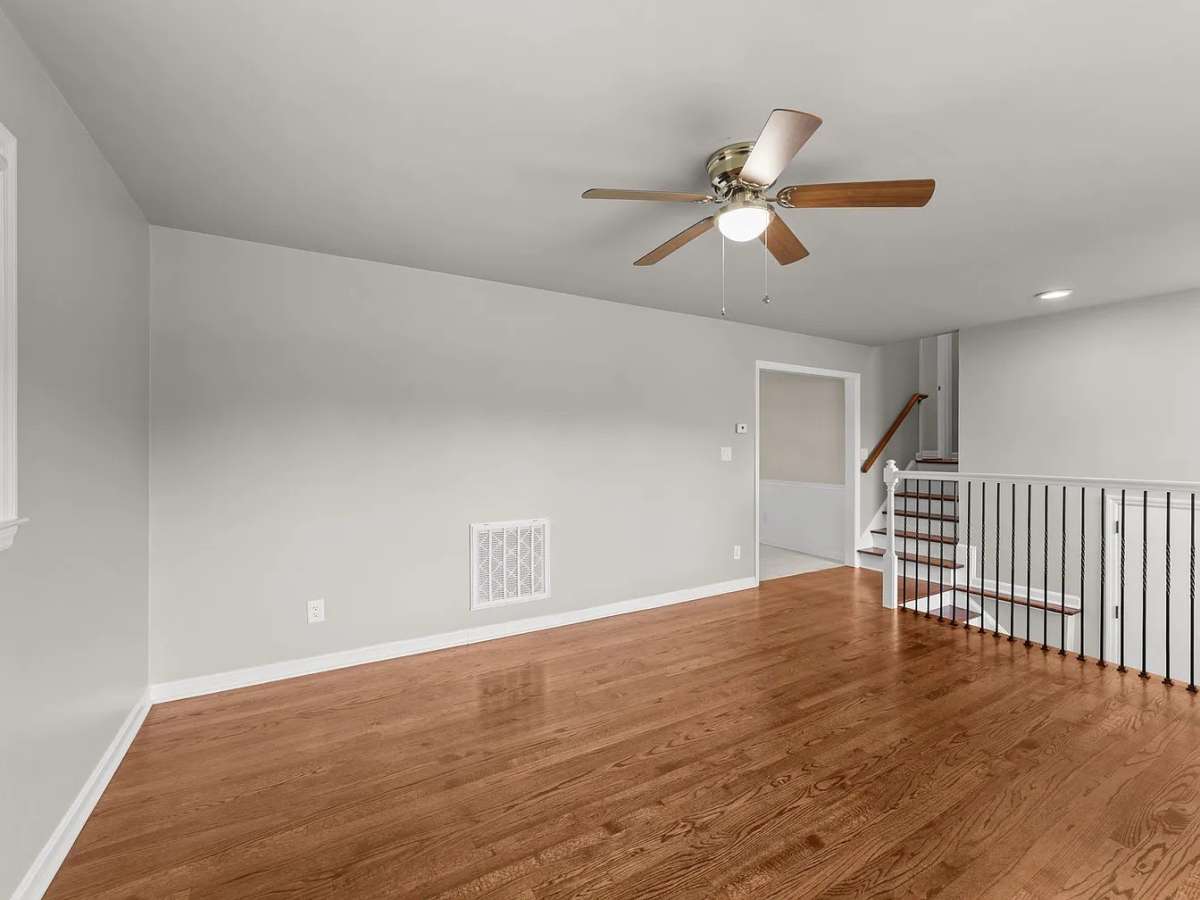 HOUSE FOR RENT