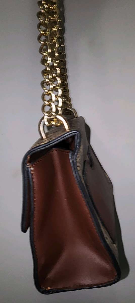 brown shoulder bag