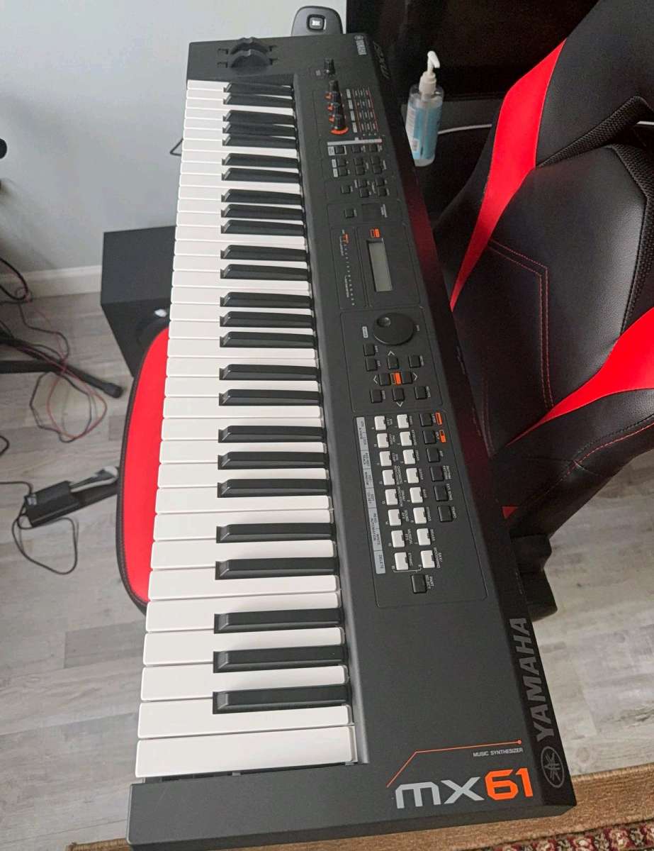 Yamaha mx61 with a bag