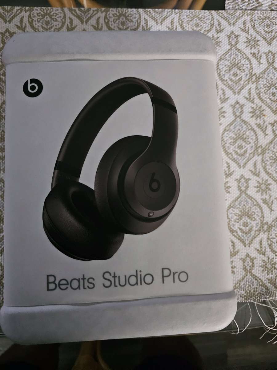 BeatsStudio Pro