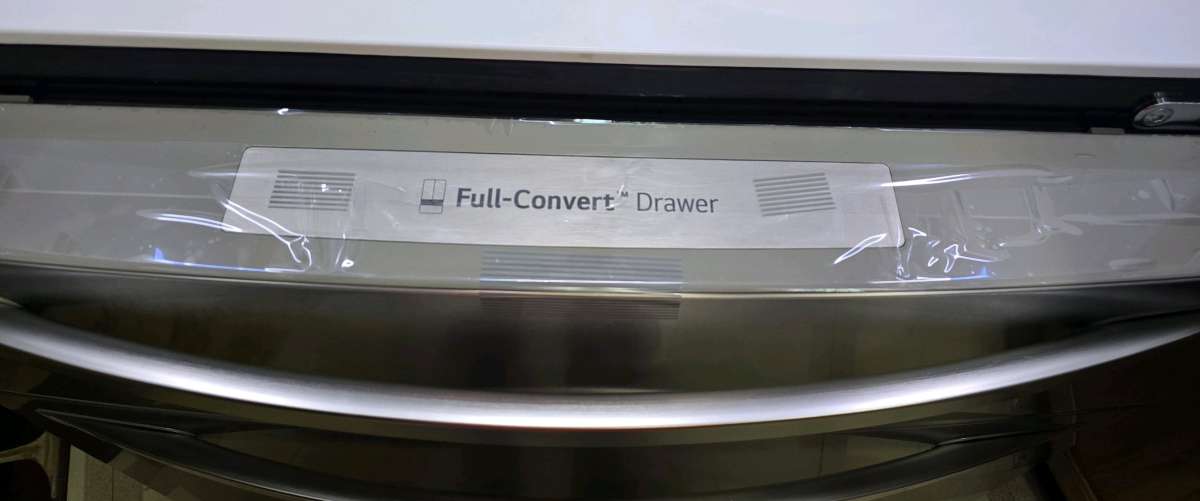 2021 LG Refrigerator  Like New Condition