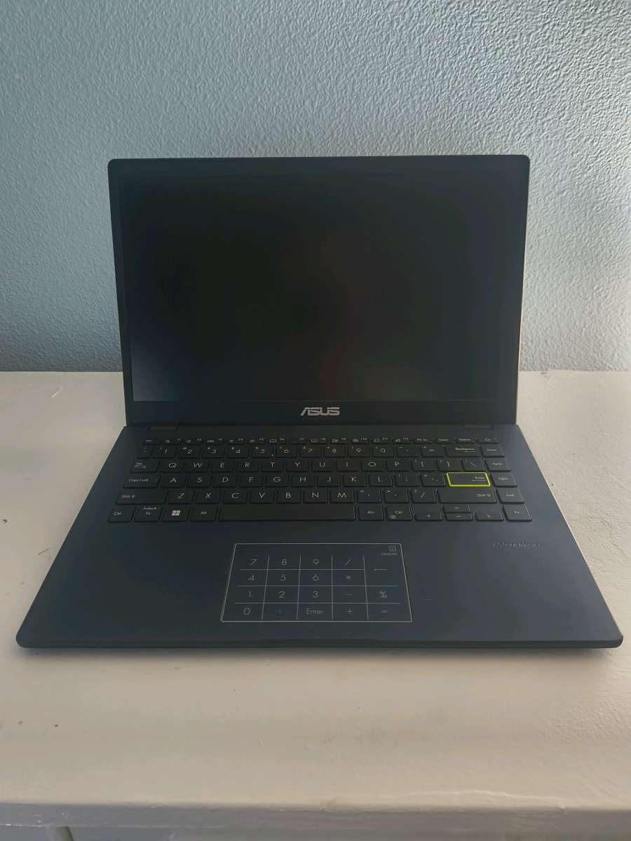 ASUS 14in FHD Laptop 4GB RAM 128GB SSD