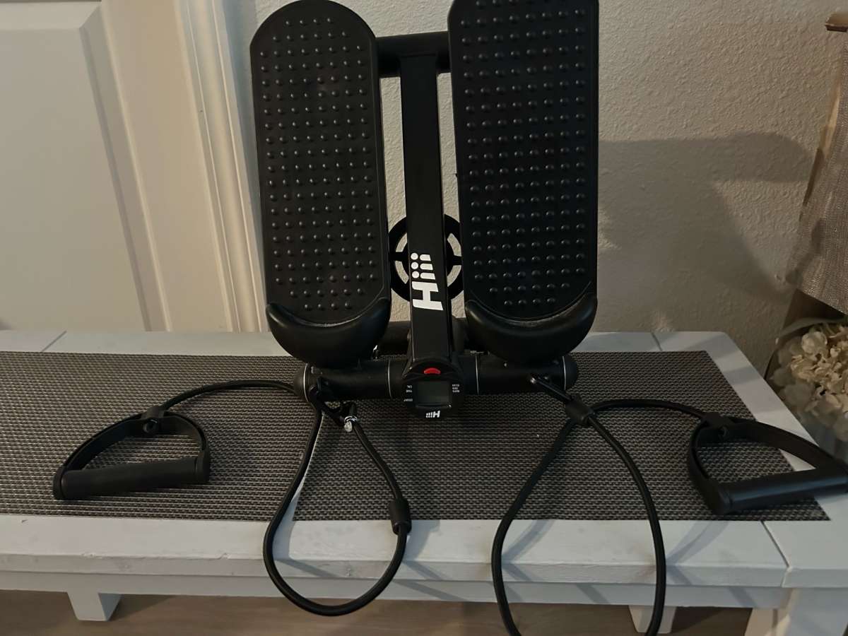 Digital stepper with resistance bands