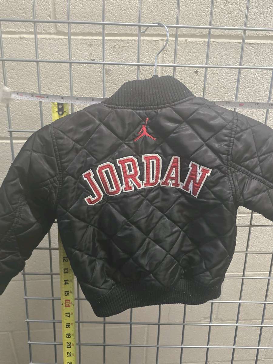 kids jordan JACKET size xs