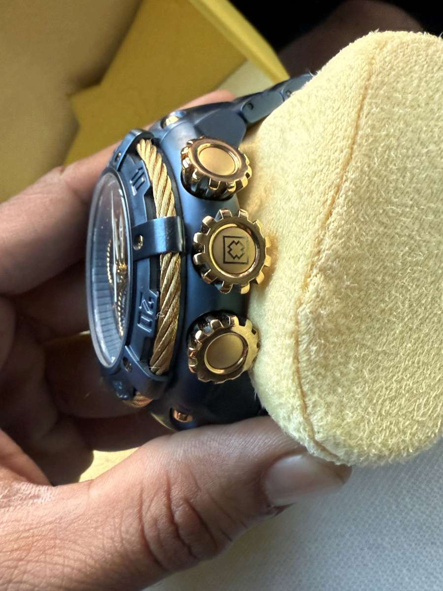 Invitca mens watch blue and gold bolt