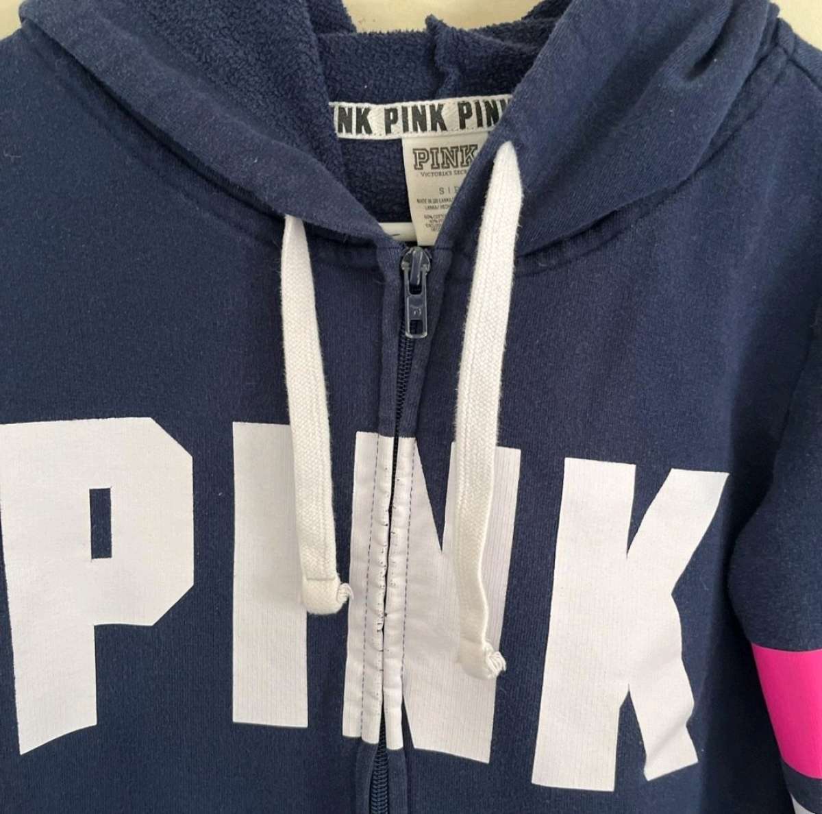 VICTORIAS SECRET PINK HOODIE BLUEWOTH WHITE LOGO WOMENS SM