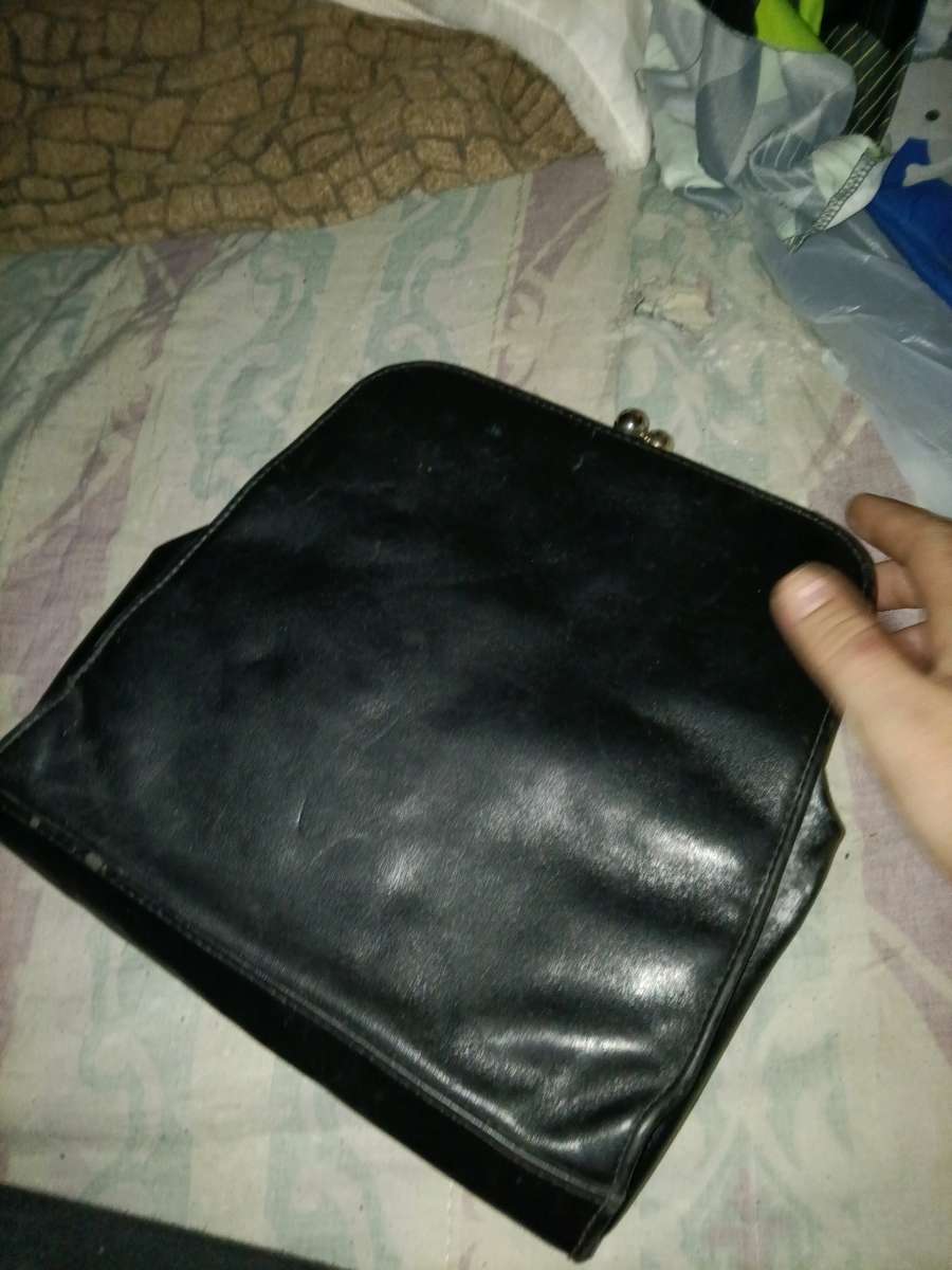 vintage Kathy Lee collection clutch bag