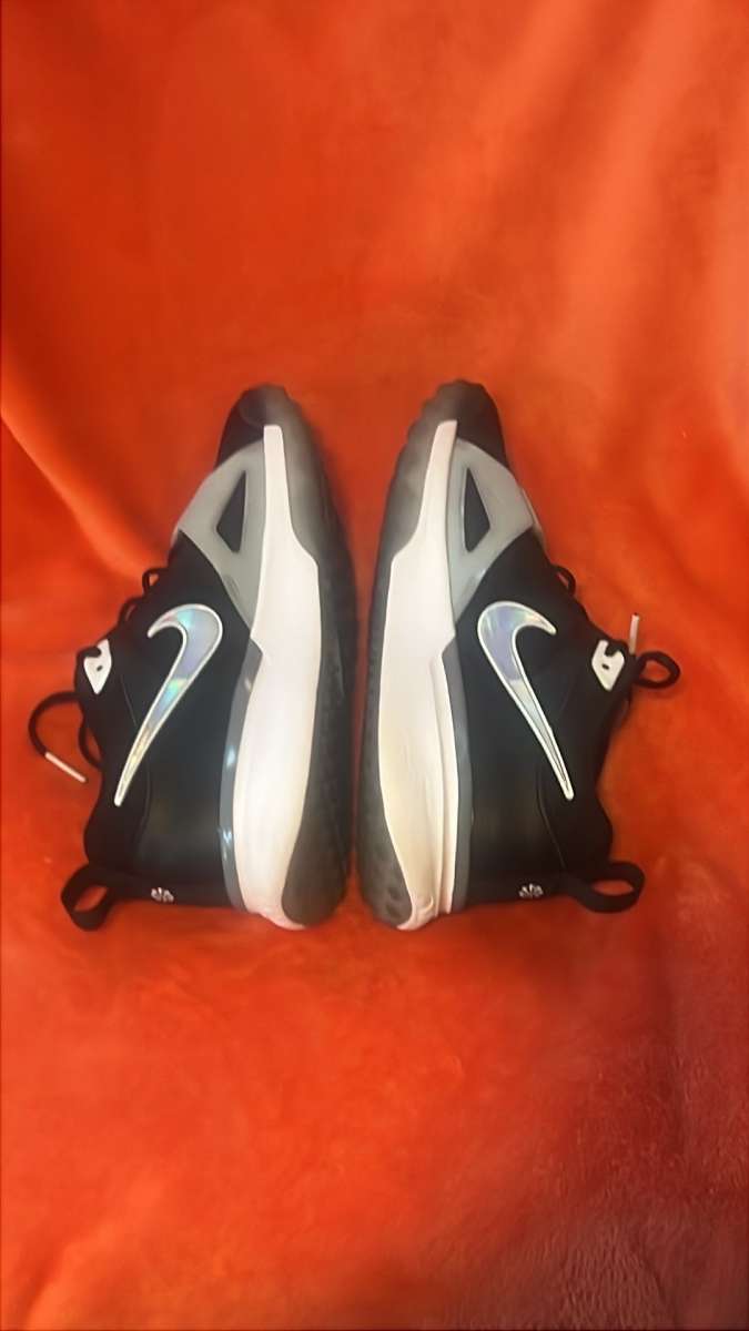 Size 11  Nike Air Zoom Diamond Elite Turf Black Iridescent