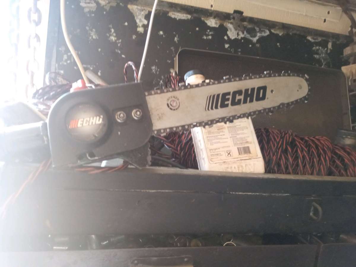 go power saw with rebuilt motor and new carburetor is used