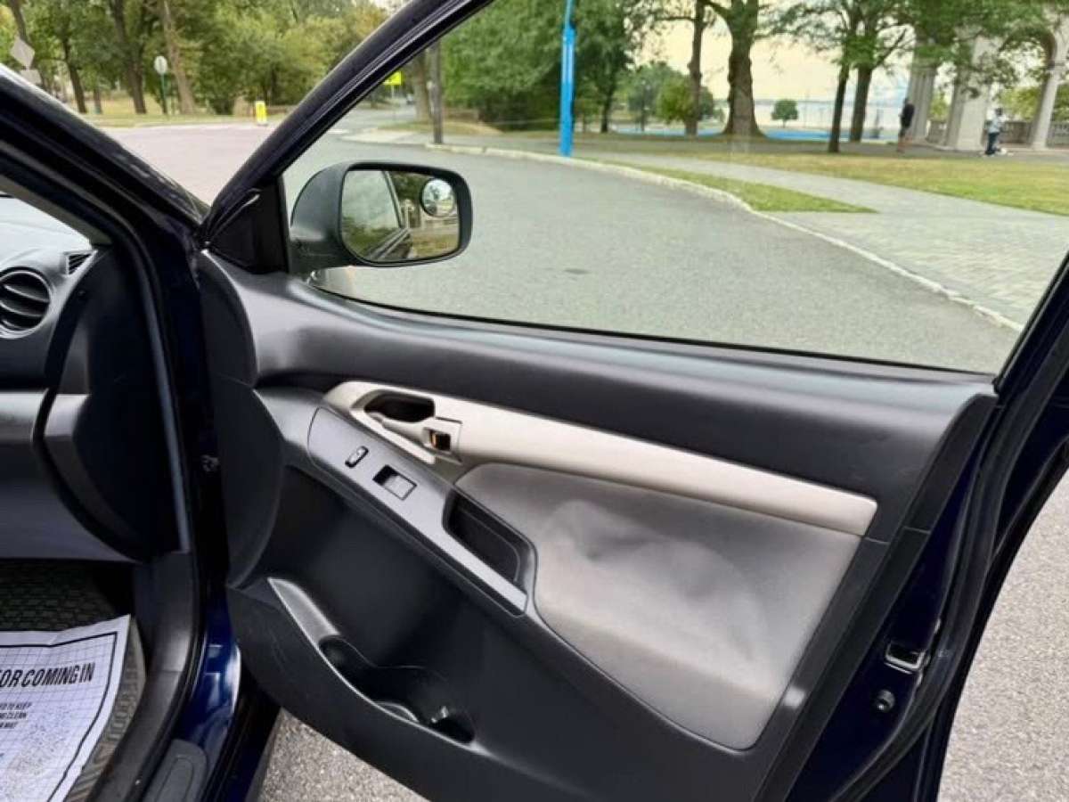 TOYOTA MATRIX S SPORT WAGON 4D