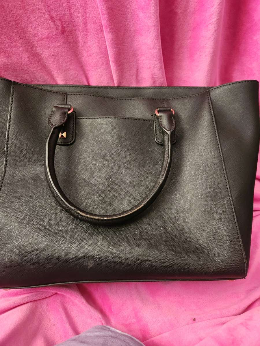 Michael Kors Saffiono blacked Leather studded bag