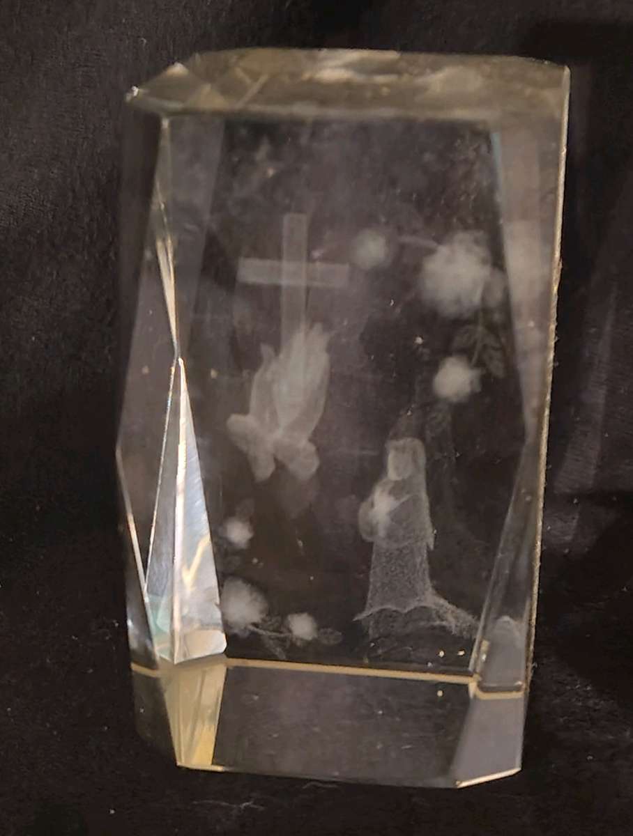 Lazer etched hologram