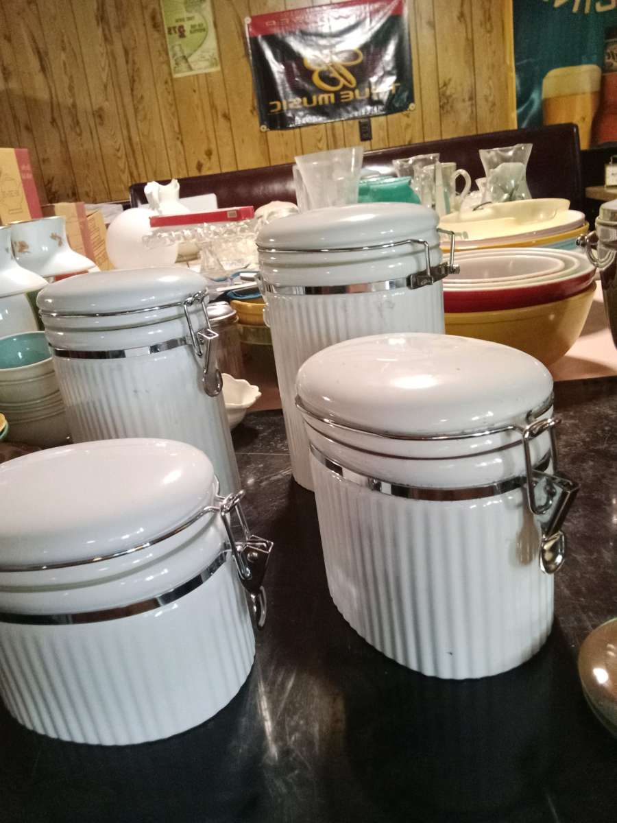 set of locklid air tight jars