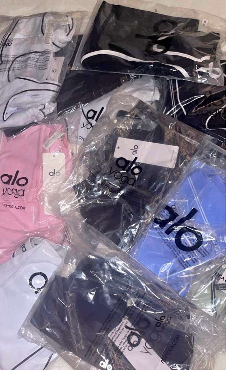 Color Crush Alo Yoga Set