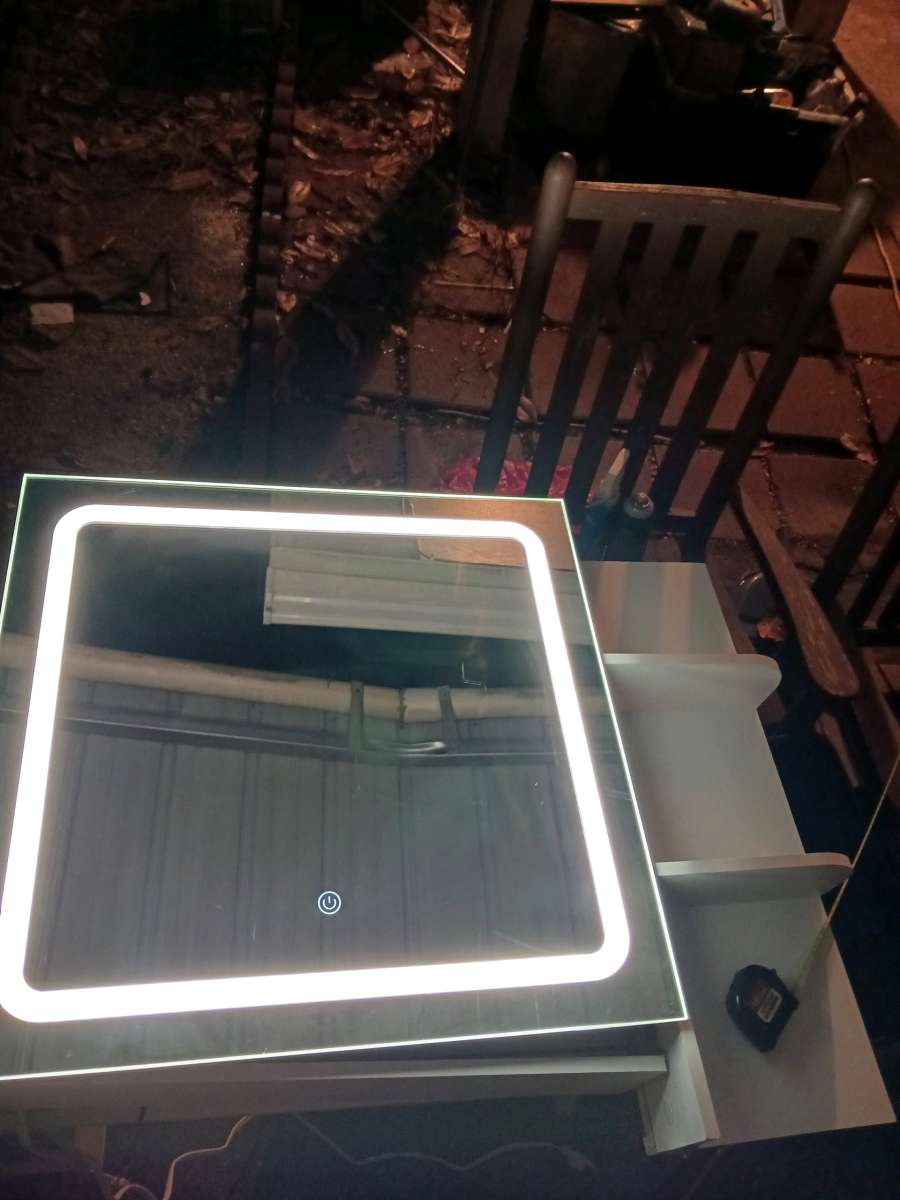23 X 23 3 mode light up mirror