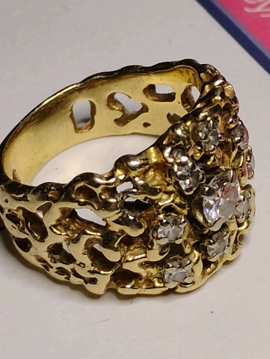 vintage 14k Gold Nugget Ring with 9 Brilliant White Diamonds