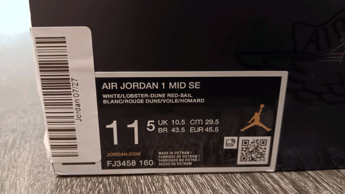 Air Jordan 1 mid SE