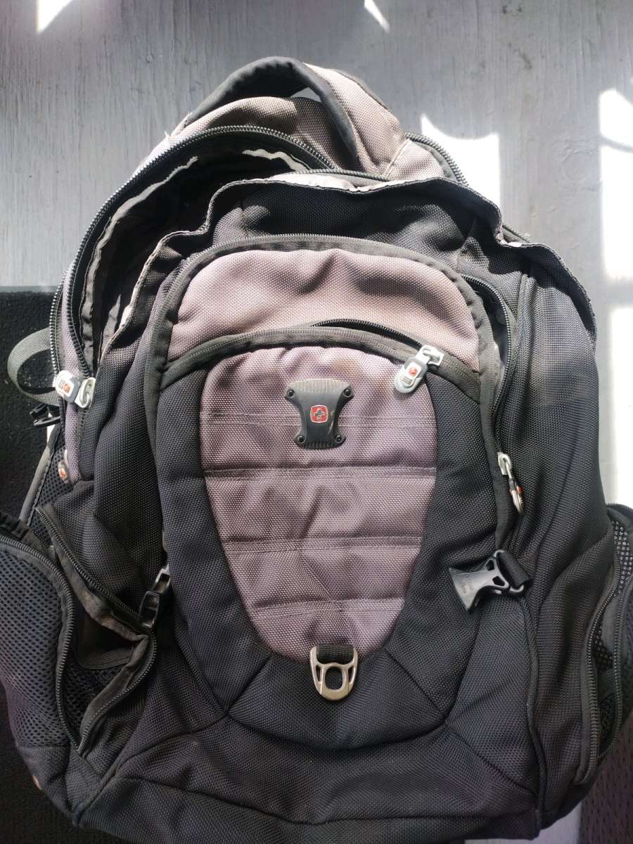 Backpack Swiss Gear Airflow Black Multi Compartments Lap Pad